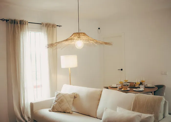 Gaia House - Exclusive & Free Parking *