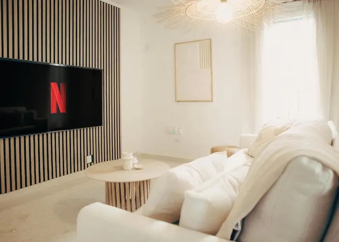 Gaia House - Exclusive & Free Parking بيت للعطل