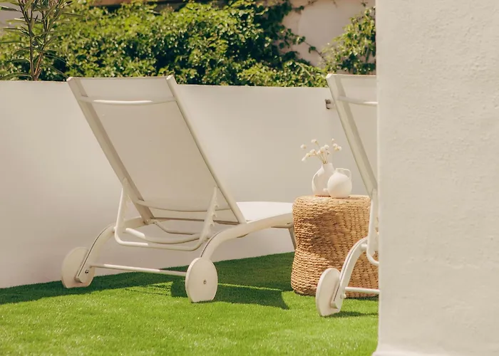 Gaia House - Exclusive & Free Parking *