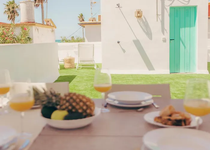 Gaia House - Exclusive & Free Parking *